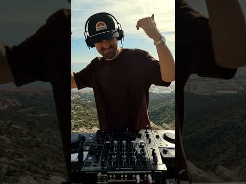 House Music Mix in the Nature #housemusic #sunrise #nature #dj #outdoors #surf #funky #disco