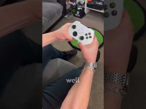 I actually SNAPPED an Xbox controller #shorts #gaming