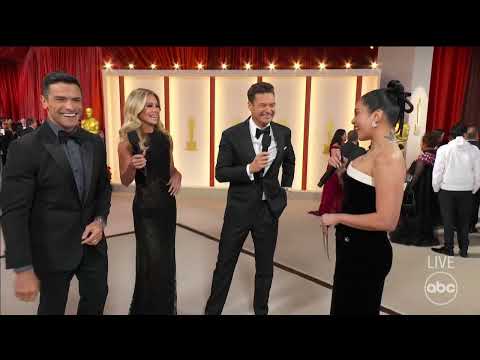 Kelly, Ryan, and Mark Make an Announcement on the Oscars Carpet