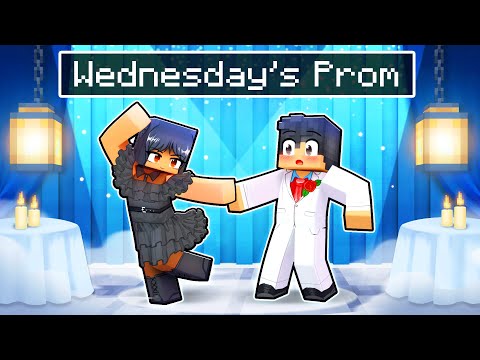 Wednesday&#039;s the PROM QUEEN in Minecraft!