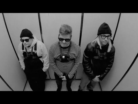Fall Out Boy - Heartbreak Feels So Good (Official Video)