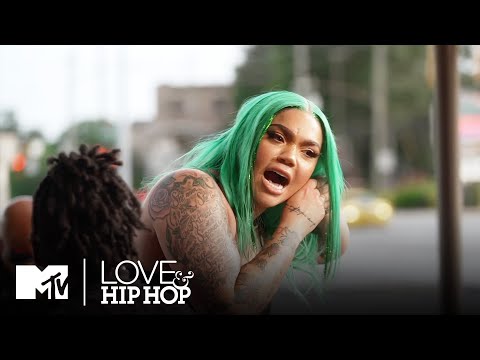 The Splash Queen! 💦 Renni Rucci Drenches Erica Banks! 😱 Love &amp; Hip Hop Atlanta