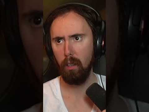 Asmongold Reacts to Emiru&#039;s Green Screen Suit